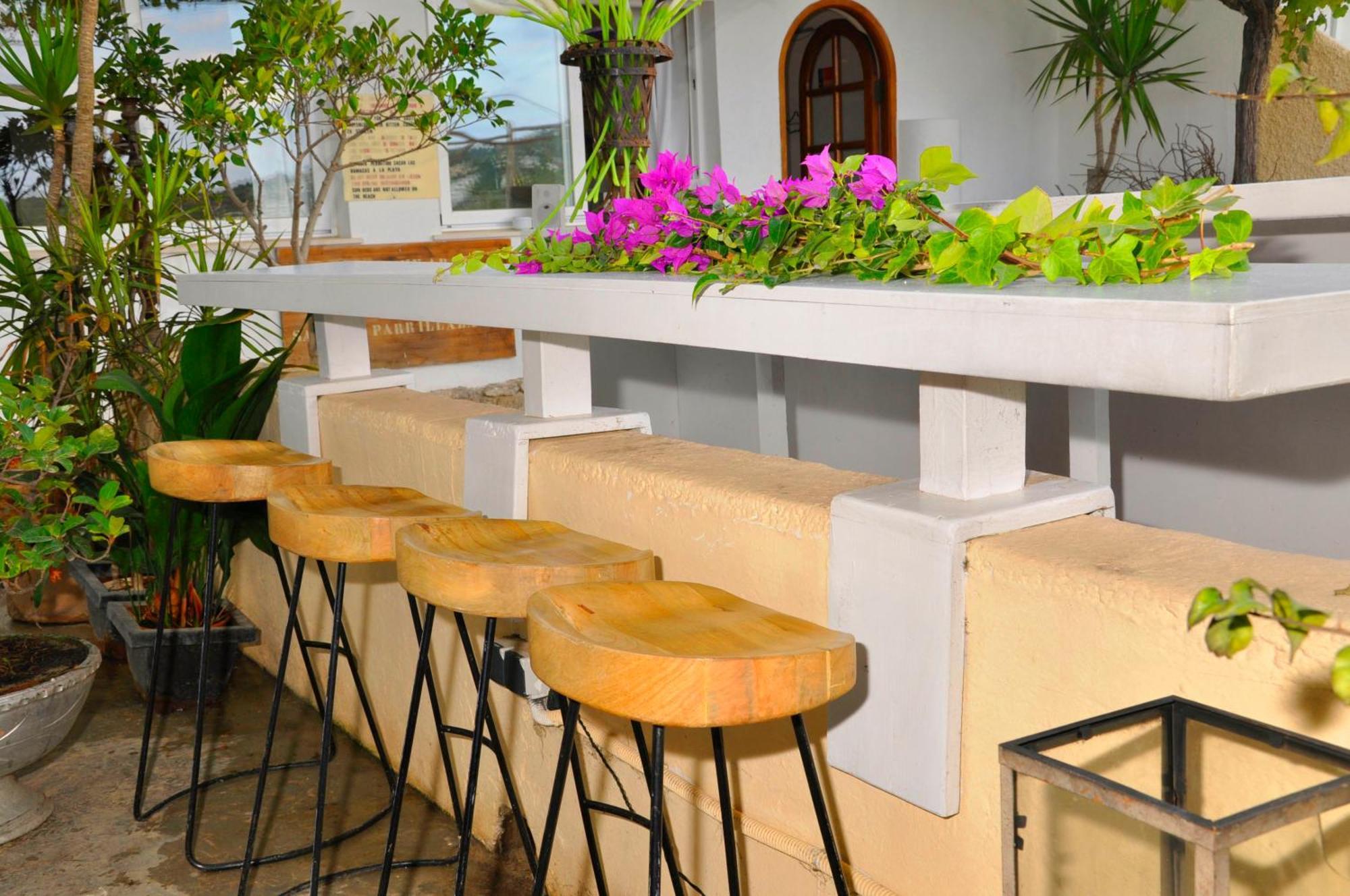 Hostal Talamanca Экстерьер фото