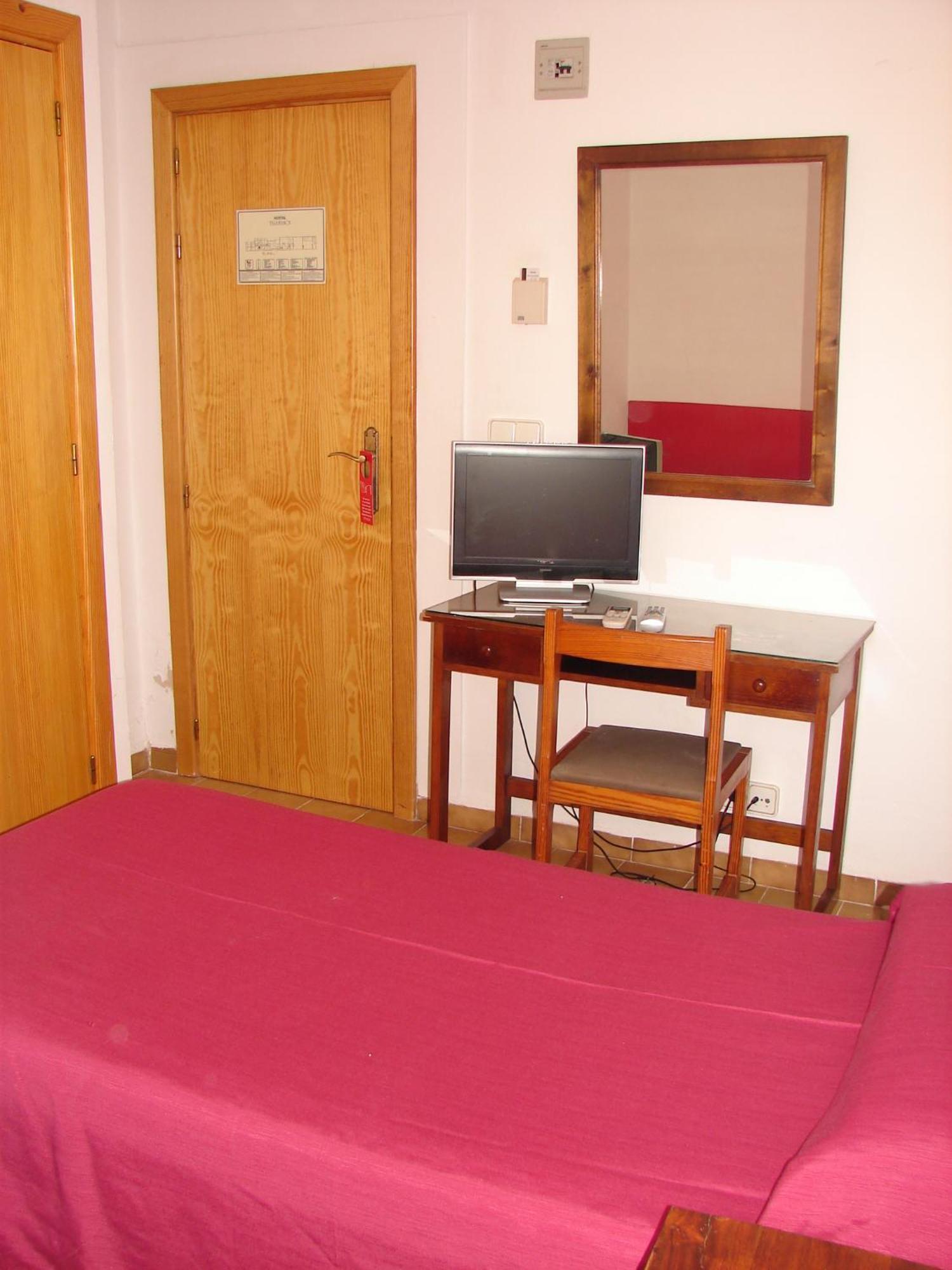 Hostal Talamanca Экстерьер фото