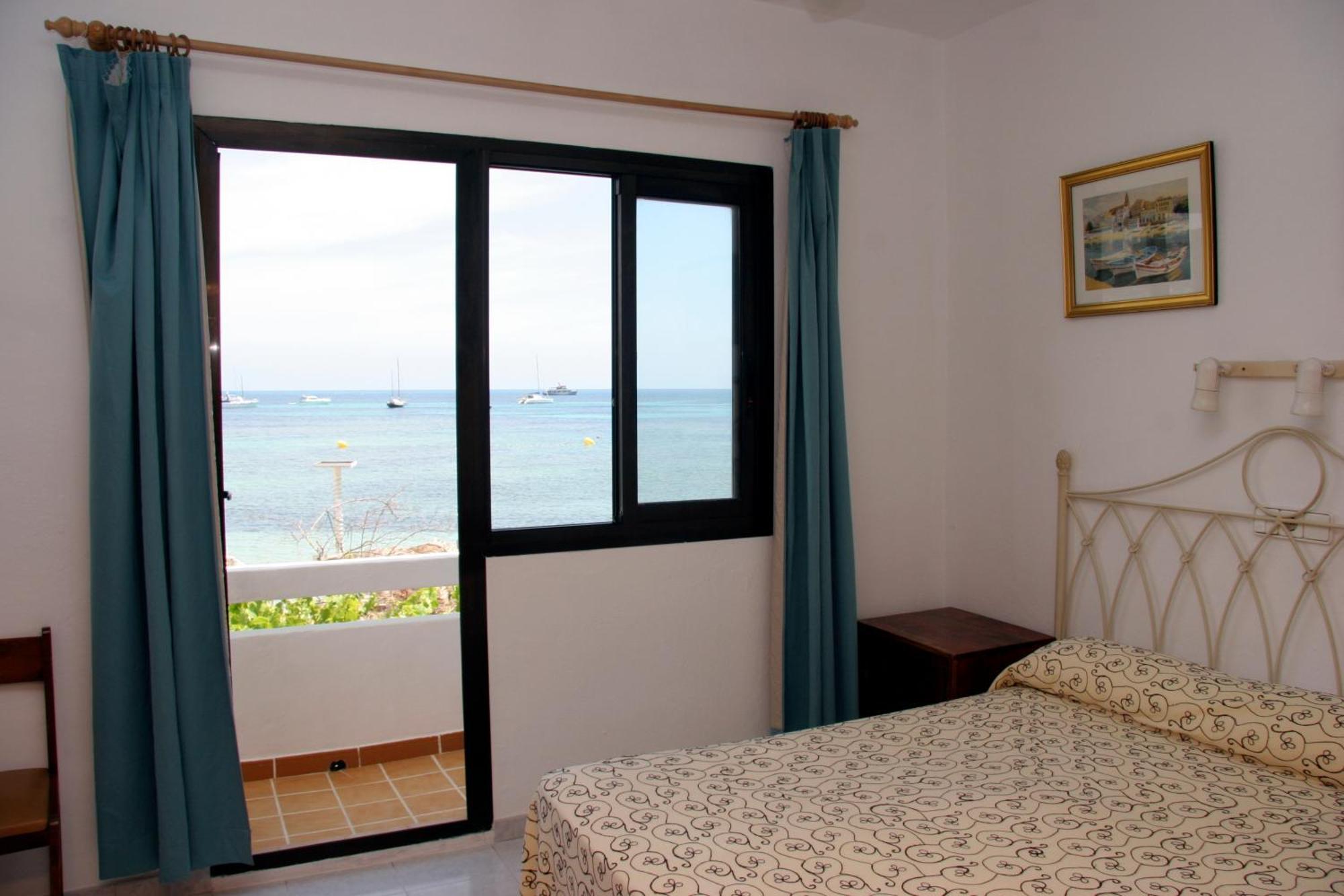 Hostal Talamanca Экстерьер фото